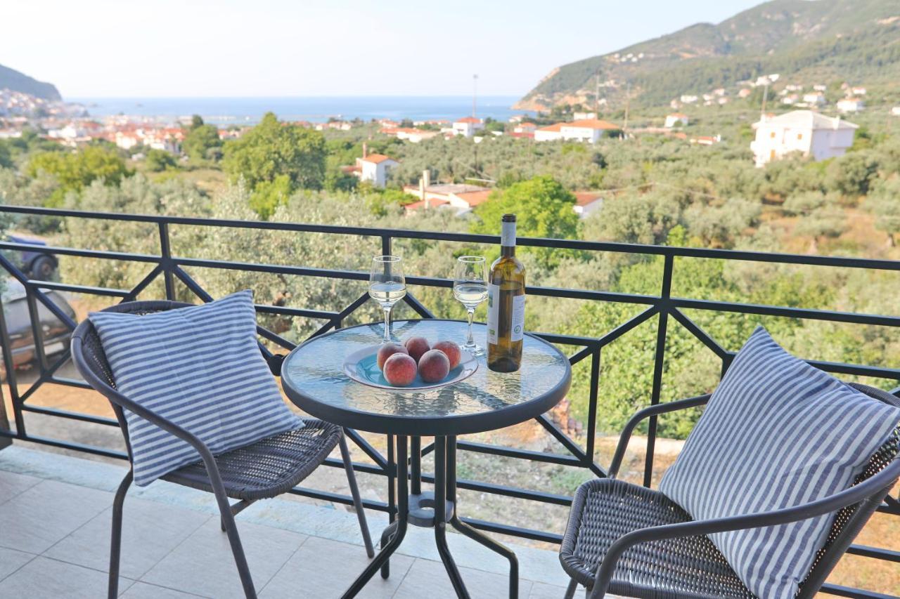Esperides Apartments Aigli Skopelos stad Exteriör bild