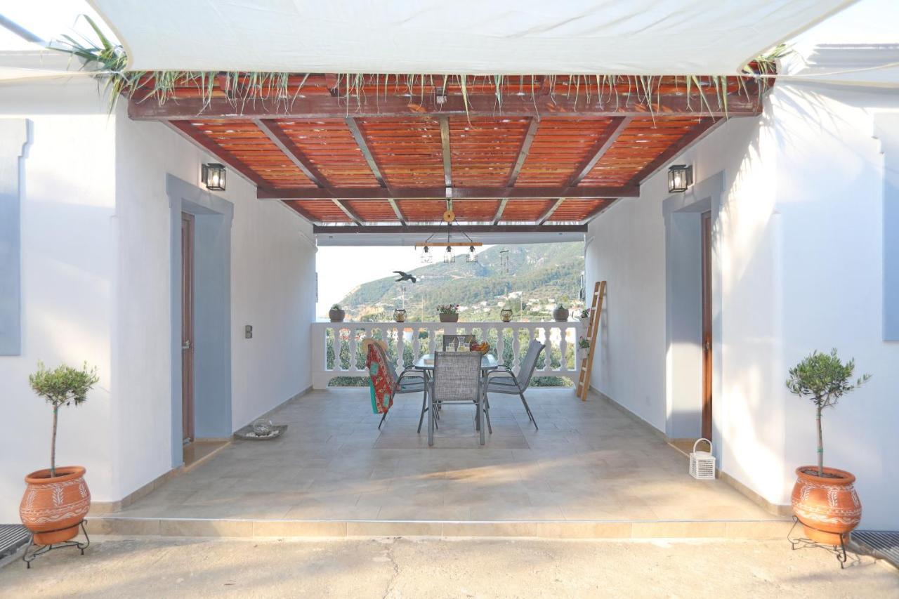 Esperides Apartments Aigli Skopelos stad Exteriör bild
