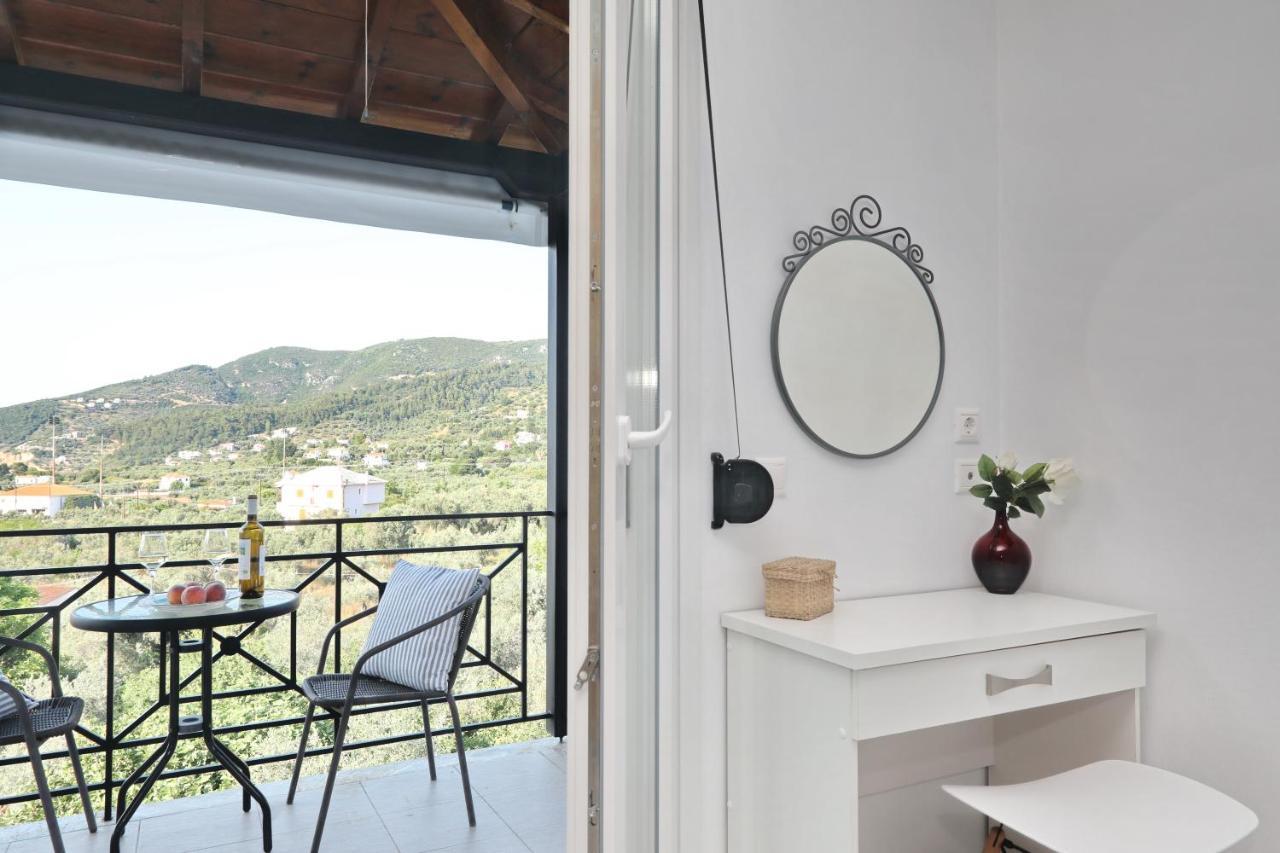 Esperides Apartments Aigli Skopelos stad Exteriör bild